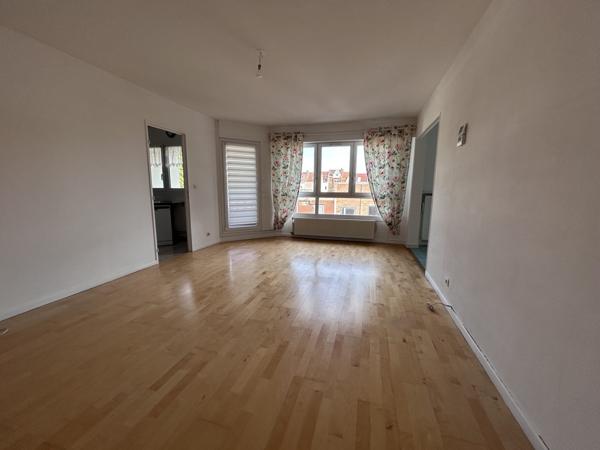 APPARTEMENT  86 M² HAB + GARAGE ET CAVE