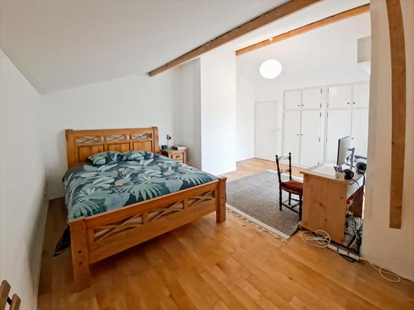 Maison Pessac 7 pièce(s) 188 m2  5 chambres terrain  1623 m2