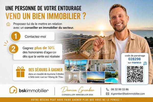 Vous recherchez une maison récente, lumineuse et peu énergivore, à proximité des commodités de Castelnau-le-Lez ? Découvrez cette villa contemporaine construite en 2018, offrant 117 m² habitables répartis sur deux niveaux.

Au rez-de-chaussée, l’entrée dessert une agréable pièce de vie de près de 39 m², baignée de lumière grâce à ses larges ouvertures sur le jardin. Le salon-séjour se prolonge par une cuisine ouverte avec bar, créant un espace convivial et fonctionnel. Ce niveau accueille également une chambre, une salle d’eau et des WC.

À l’étage, vous trouverez trois chambres confortables, deux salles d'eau supplémentaires, dont une spacieuse suite parentale de 17 m² ouvrant sur une terrasse privative.

À l’extérieur, le jardin facile d’entretien permet de profiter pleinement des beaux jours, tandis qu’un espace couvert facilite le stationnement des véhicules. Une cave de plus de 15 m² apporte un espace de rangement appréciable.

La maison bénéficie de prestations modernes pensées pour le confort quotidien et la maîtrise des consommations : classe énergétique A, climatisation réversible et panneaux photovoltaïques en autoconsommation.

Elle est facilement divisible en plusieurs espaces distincts et autonomes, que ce soit pour un projet familial, locatif ou pour exercer une activité libérale au rez-de-chaussée.

Commerces, établissements scolaires, tramway et principaux axes de circulation sont rapidement accessibles.

Les atouts :

  • Construction récente de 2018
  • DPE classé A
  • Belle pièce de vie lumineuse
  • Quatre chambres, dont une au rez-de-chaussée et une suite avec terrasse
  • Trois salles d’eau, trois WC au total, dont un séparé au rez-de-chaussée
  • Jardin et terrasse à l’étage
  • Climatisation réversible
  • Panneaux photovoltaïques
  • Cave de plus de 15 m²
  • Stationnement couvert 2 places

En bonus : logement vendu entièrement meublé et équipé, on pose ses valises ! 

Une maison familiale moderne avec une seule mitoyenneté, confortable et peu énergivore, prête à accueillir ses nouveaux propriétaires.

Chers consœurs et confrères : je suis ouvert au partage, n’hésitez pas ;)

⸻

📞 Intéressé(e) ?

🎥 Accédez à la Visite virtuelle 360° depuis l'annonce pour une découverte immersive en toute autonomie.
Contactez Damien GREMBER – BSK Immobilier pour tout renseignement ou pour une visite sur place.