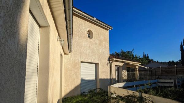 Villa 3 chambres, terrasse, jardin, garage