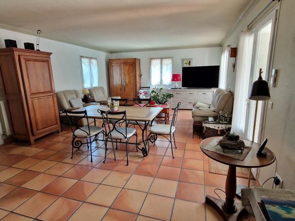 Villa 184 m2 400 m centre-ville Saint-Christol-lez-Alès (30380)