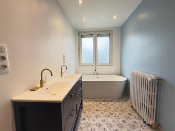 Maison de ville rénovée à 5min à pied du centre de Lanester 56600