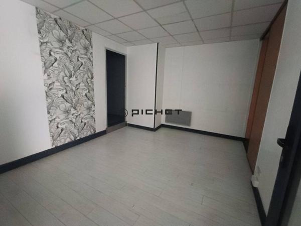 Autre 6 pièces 200 m²