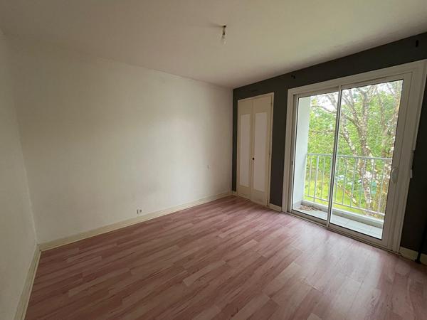 A VENDRE - EXCLUSIVITE - CHALLANS - Appartement - proximite grande surface - 3 pièces - 68 m²