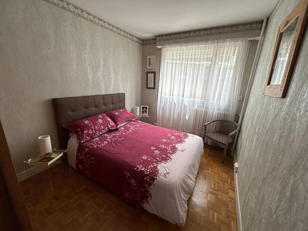 APPARTEMENT 2 CHAMBRES AVEC BALCON ET CAVE