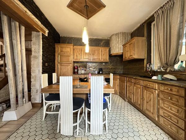 Maison 196 m² à Crécy-sur-Serre 02270