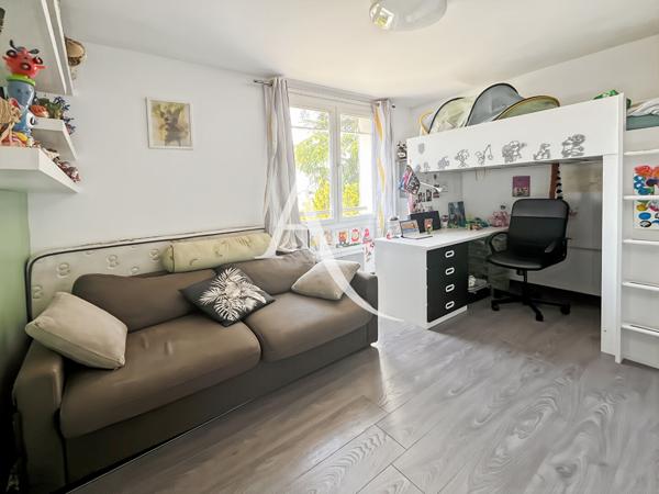 A Vendre Maison de type 4 d'environ 100 m2 avec garage et jardin à Allauch 13190