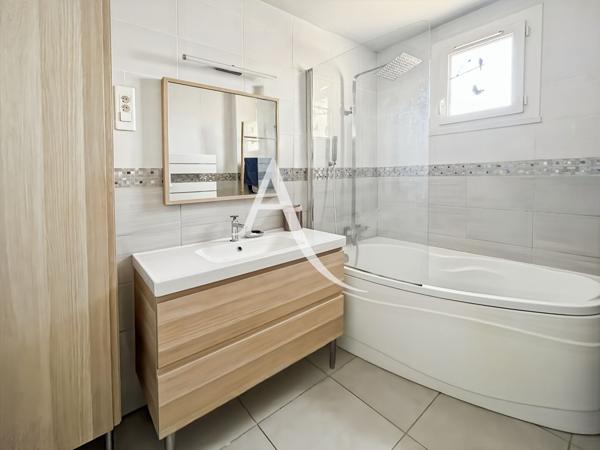 A Vendre Maison de type 4 d'environ 100 m2 avec garage et jardin à Allauch 13190