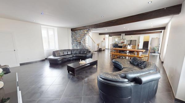 Longère Sermoise Sur Loire 8 pièce(s) 223 m2