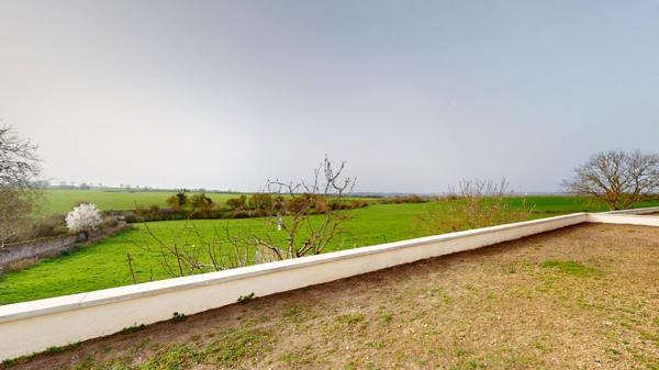 Longère Sermoise Sur Loire 8 pièce(s) 223 m2