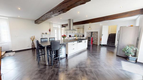 Longère Sermoise Sur Loire 8 pièce(s) 223 m2