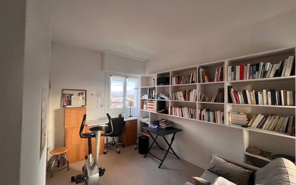 Appartement à vendre    5 pièces •  La Rochelle