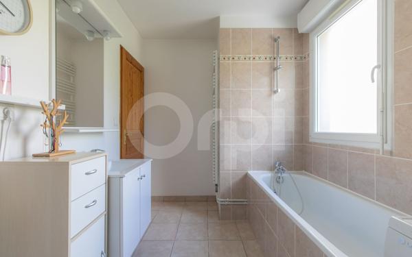 Maison à vendre    4 pièces • 74,17 m2 Noisy-le-Grand