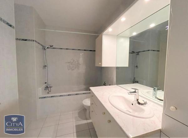 Appartement à vendre 5 pièces 102.05m² Charnay-lès-Mâcon (71850)