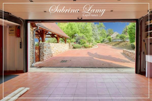 ✨ À Vendre : Élégante Propriété de Prestige en Pierre Meulière - 214 m² sur 2508 m² de Terrain - 5 chambres✨