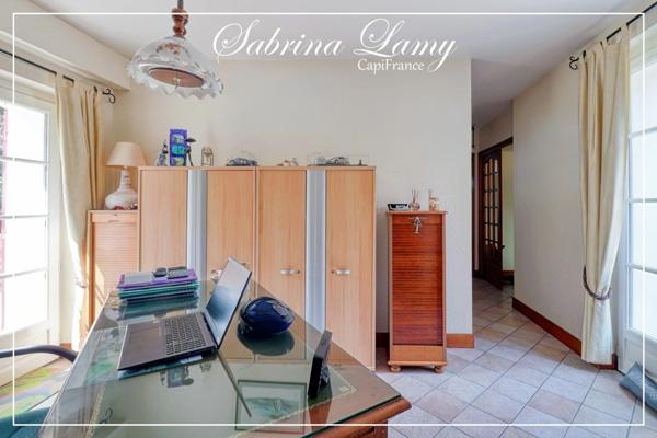 ✨ À Vendre : Élégante Propriété de Prestige en Pierre Meulière - 214 m² sur 2508 m² de Terrain - 5 chambres✨