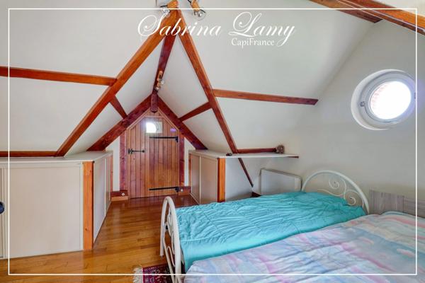 ✨ À Vendre : Élégante Propriété de Prestige en Pierre Meulière - 214 m² sur 2508 m² de Terrain - 5 chambres✨