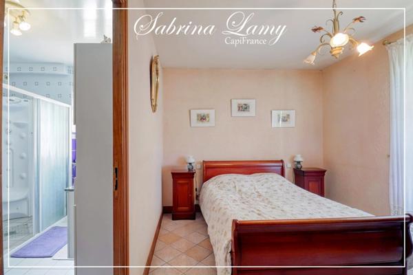 ✨ À Vendre : Élégante Propriété de Prestige en Pierre Meulière - 214 m² sur 2508 m² de Terrain - 5 chambres✨