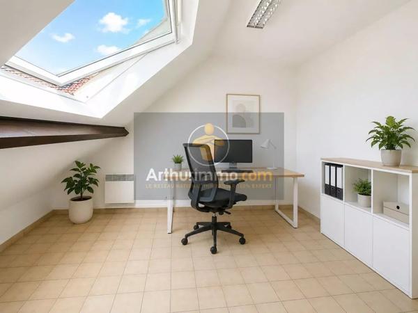 Location                                                      Bureau
                        
                                                            à Gretz-Armainvilliers