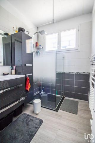 Maison traditionnelle 6 pièces de 148 m² à Villenoy (77124)