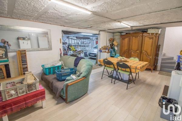 Maison traditionnelle 6 pièces de 148 m² à Villenoy (77124)