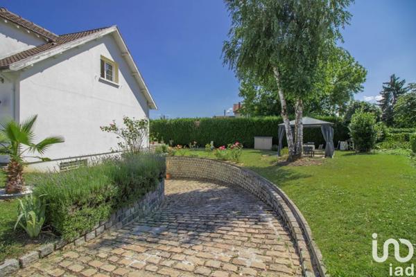 Maison traditionnelle 6 pièces de 148 m² à Villenoy (77124)