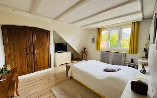 Maison à vendre    7 pièces • 158,16 m2 Chelles