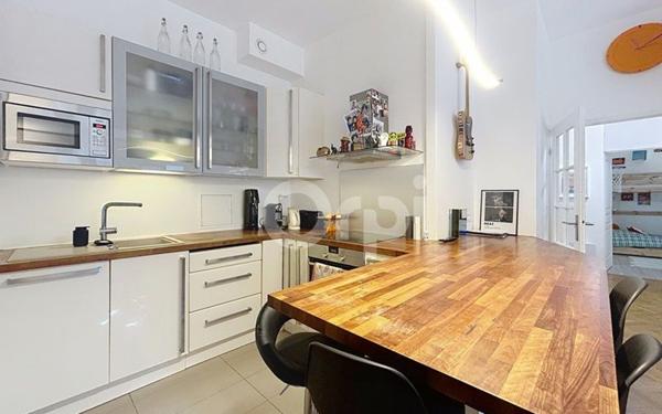 Appartement à vendre    3 pièces • 70 m2 Paris 15