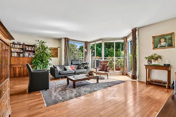 Appartement familial 5P face au Parc des Couronnes à Bécon