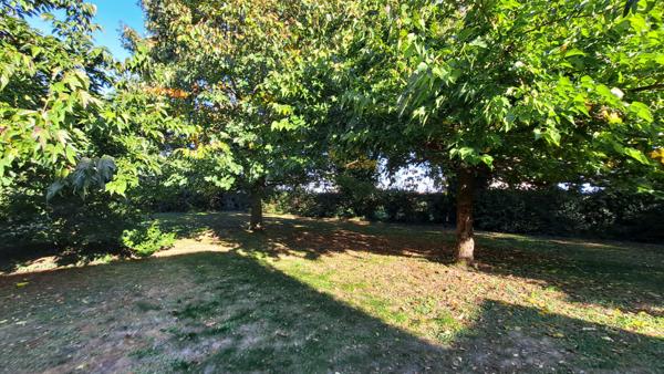 Maison contemporaine Petosse 150 m², 5 chambres et grand jardin de plus de 300 m² au calme