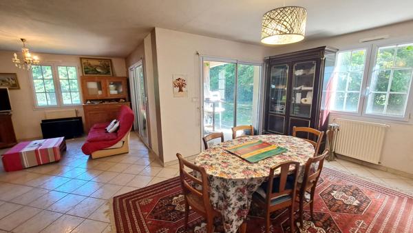 Maison contemporaine Petosse 150 m², 5 chambres et grand jardin de plus de 300 m² au calme