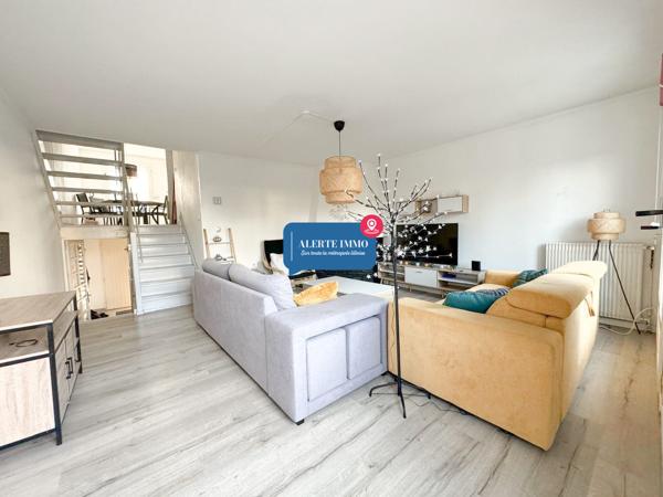 Roubaix Est Nouveau Roubaix, maison bel étage de 120 m2 hab et 190 m2 de surface totale, actuellement louée, 4 ch, garage, grand sous-sol, terrasse jardin + jardin collectif de 2000 m2