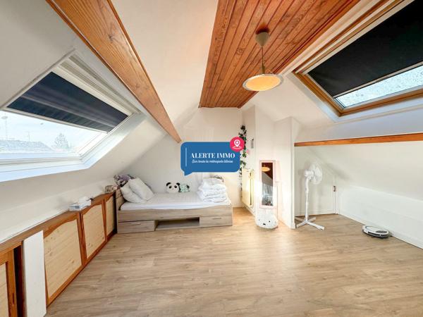 Roubaix Est Nouveau Roubaix, maison bel étage de 120 m2 hab et 190 m2 de surface totale, actuellement louée, 4 ch, garage, grand sous-sol, terrasse jardin + jardin collectif de 2000 m2