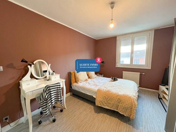 Roubaix Est Nouveau Roubaix, maison bel étage de 120 m2 hab et 190 m2 de surface totale, actuellement louée, 4 ch, garage, grand sous-sol, terrasse jardin + jardin collectif de 2000 m2