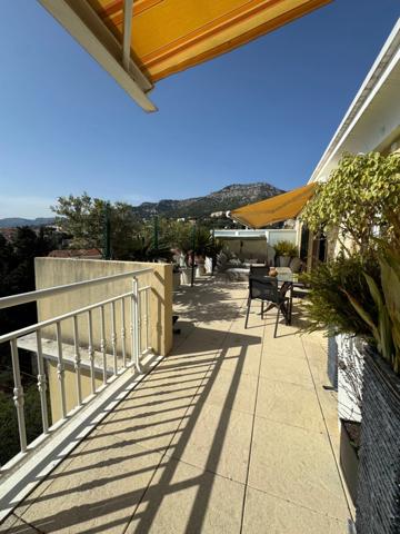 Appartement 5/5 étage, vue panoramique, 93 m2 et garage, TOULON EST