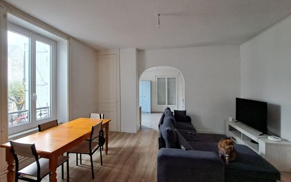 Immeuble à vendre    9 pièces • 209,84 m2 Limoges