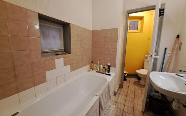 Immeuble à vendre    9 pièces • 209,84 m2 Limoges