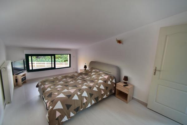 Pavillon de chasse de 600m² avec salle de réception de 218m²