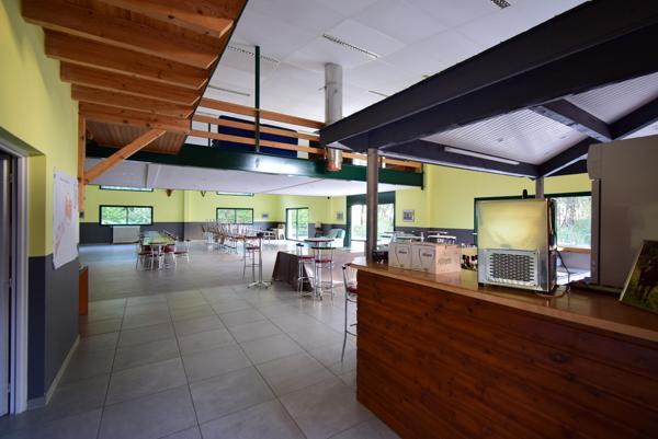 Pavillon de chasse de 600m² avec salle de réception de 218m²