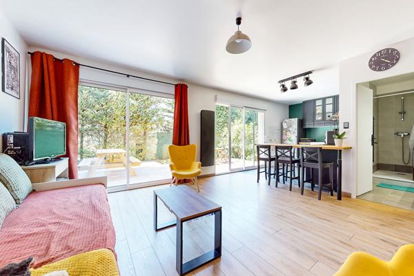 T3 rénové avec jardin situé entre Saint-Just et Gorge de Loup