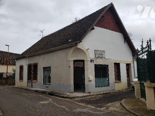 Local commercial loué à 10mn de JOIGNY.