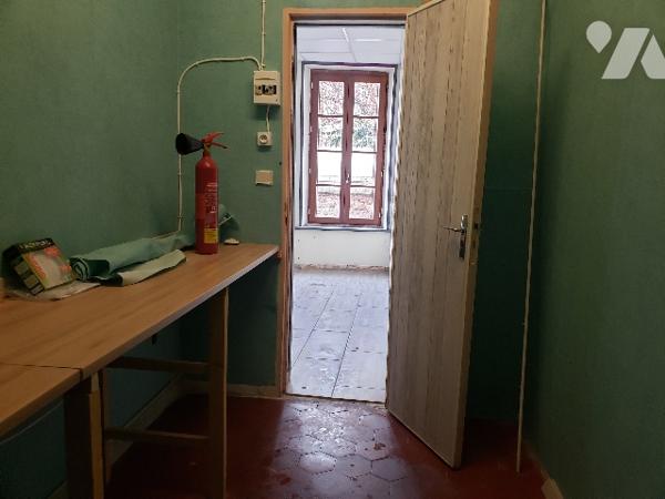 Local commercial loué à 10mn de JOIGNY.