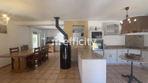 Maison
         4 pièces
        - 95 m² 250 000 € *