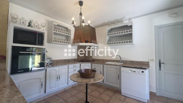 Maison
         4 pièces
        - 95 m² 250 000 € *