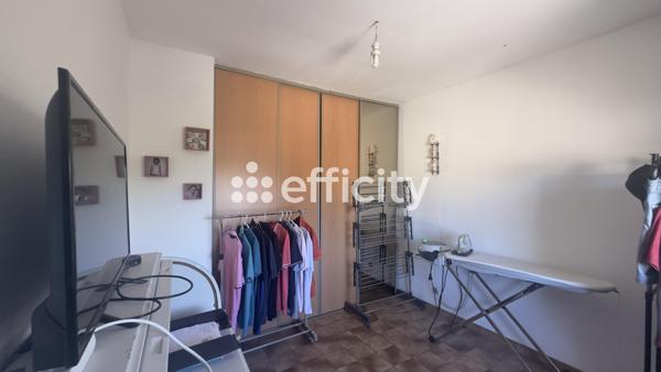 Maison
         4 pièces
        - 95 m² 250 000 € *