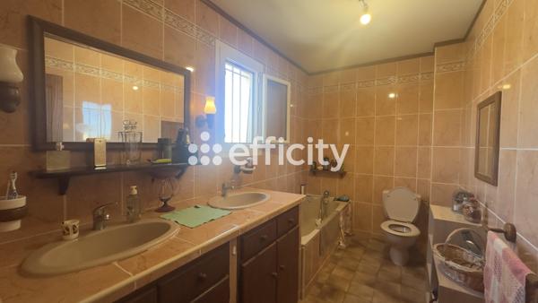 Maison
         4 pièces
        - 95 m² 250 000 € *