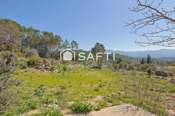 PIGNANS - SUPERBE PROPRIÉTÉ DE 360M2 AVEC 2 MAISONS ET APPARTEMENT INDÉPENDANT, ANNEXES, PISCINE 8X4m, CUISINE D'ÉTE, GARAGE, TERRAIN DE 1.8Ha AVEC VUE DEGAGÉE