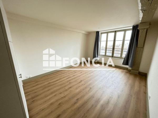 Location Appartement 3 pièces 81.2 m² - 23 RUE PAUL BERT Auxerre 89000