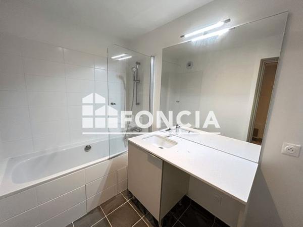 Location Appartement 3 pièces 81.2 m² - 23 RUE PAUL BERT Auxerre 89000