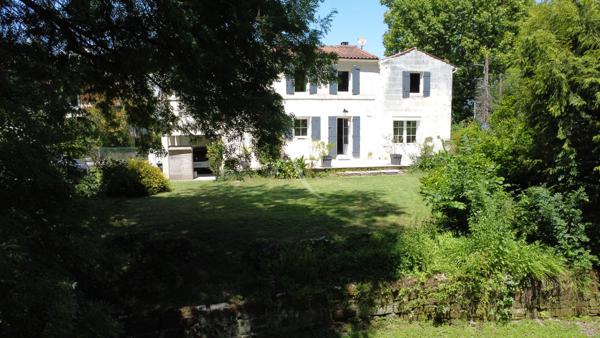 Maison Saintes 8 pièces - Rive Gauche